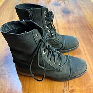 Ugg Kilmer II Women's Boots 9 Shearling lined Leather Combat 1095131